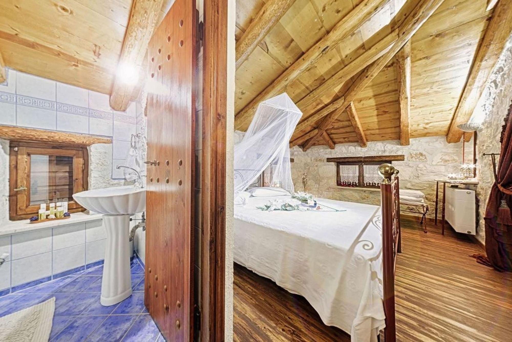 Poseidon Apartment